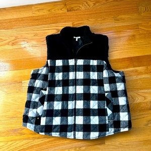 Woman’s 3xl buffalo plaid fleece vest